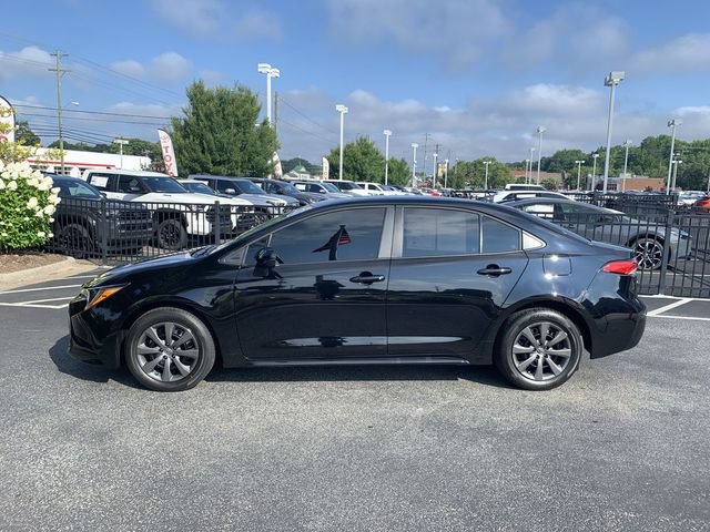 Used 2026 Toyota Corolla LE FWD image 5