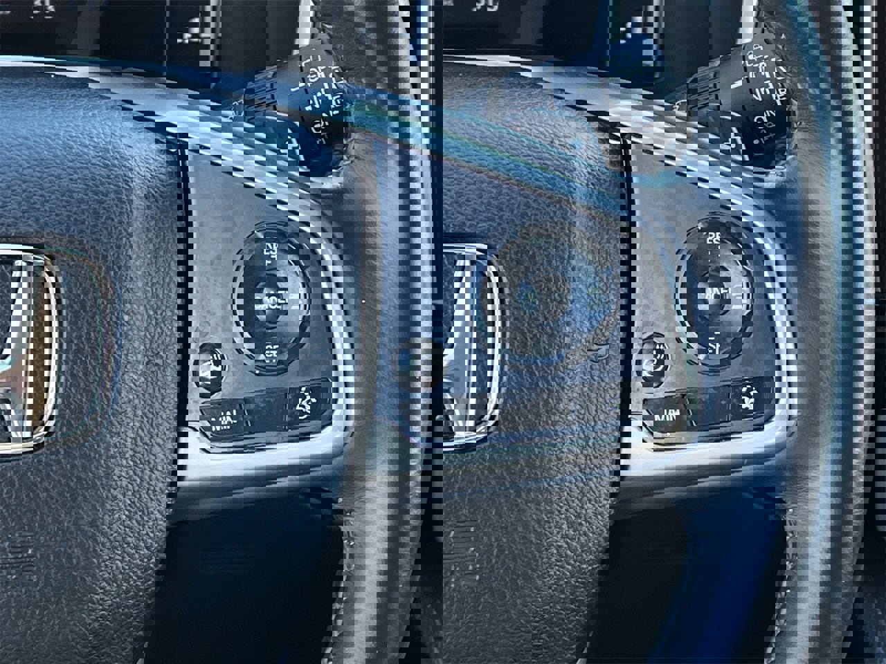 Used 2020 Honda CR-V EX-L image 14