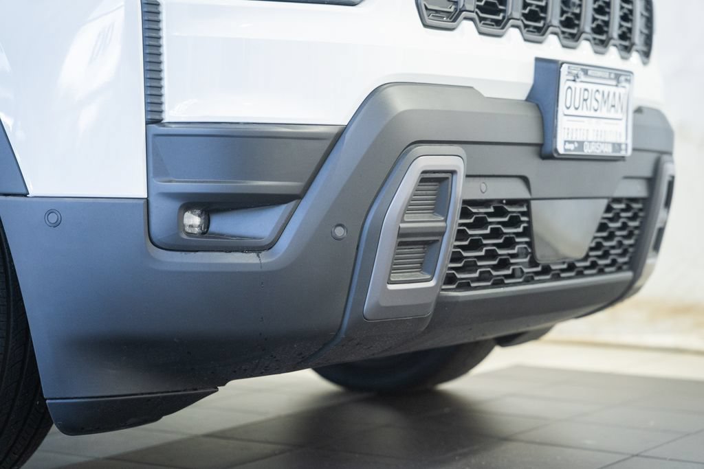 New 2026 Jeep Cherokee Overland w/ Trailer Tow Group AWD/4WD image 15