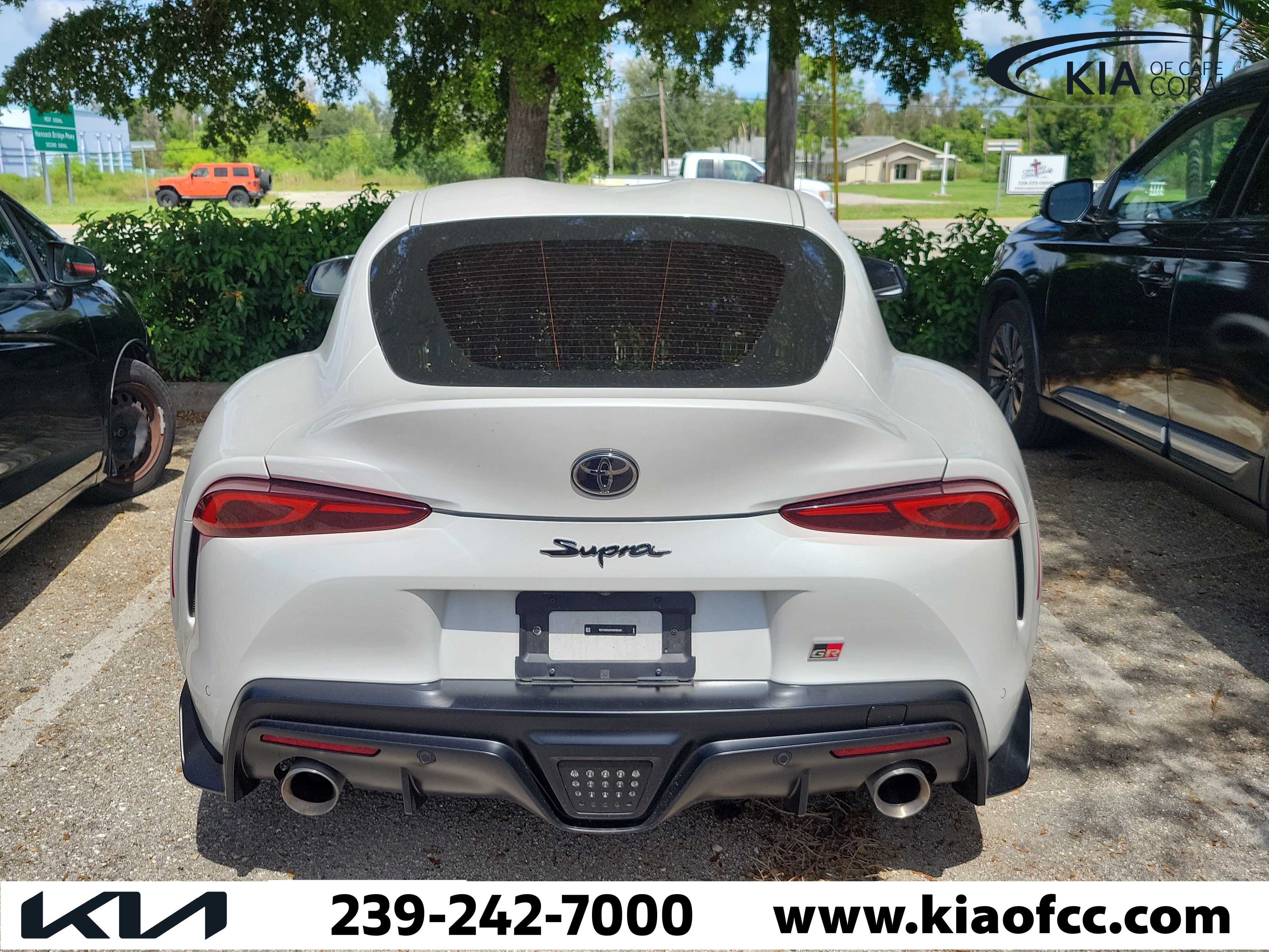 Used 2025 Toyota Supra Premium w/ Driver Assist Package RWD image 5