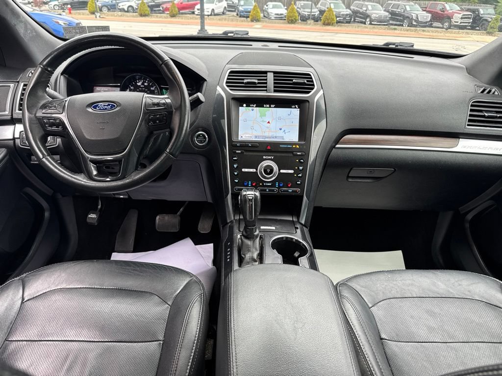 Used 2019 Ford Explorer Limited w/ Class III Trailer Tow Package AWD/4WD image 25