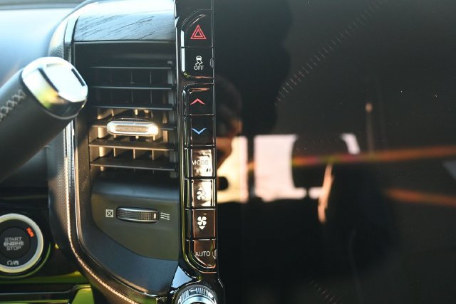 New 2027 RAM 2500 Limited AWD/4WD image 29