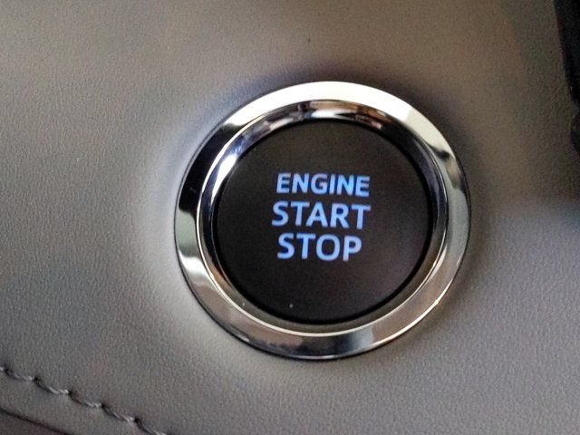 Used 2022 Toyota Highlander XLE FWD image 27