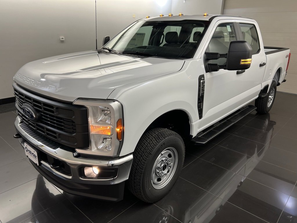 New 2026 Ford F250 XL w/ XL Chrome Package image 3