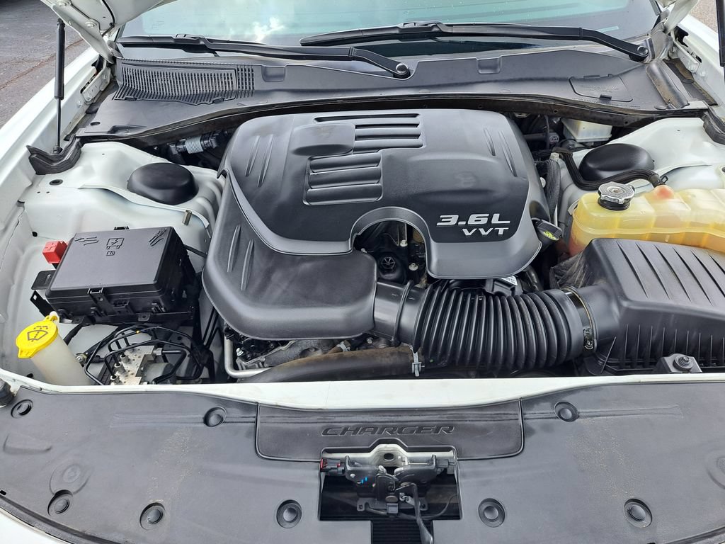 Used 2020 Dodge Charger SXT RWD image 35