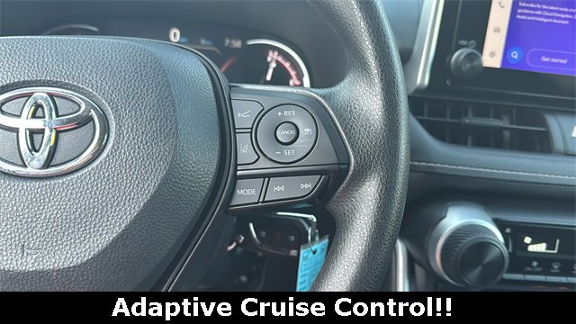 Used 2024 Toyota RAV4 LE image 5