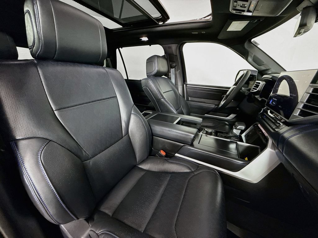 Certified 2025 Toyota Sequoia Platinum AWD/4WD image 32
