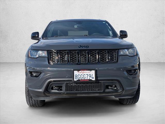 Used 2018 Jeep Grand Cherokee Laredo image 2