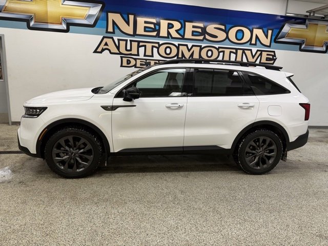 Used 2023 Kia Sorento SX Prestige image 2
