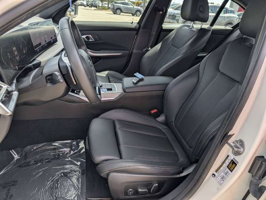 Used 2025 BMW 330i Sedan RWD image 16