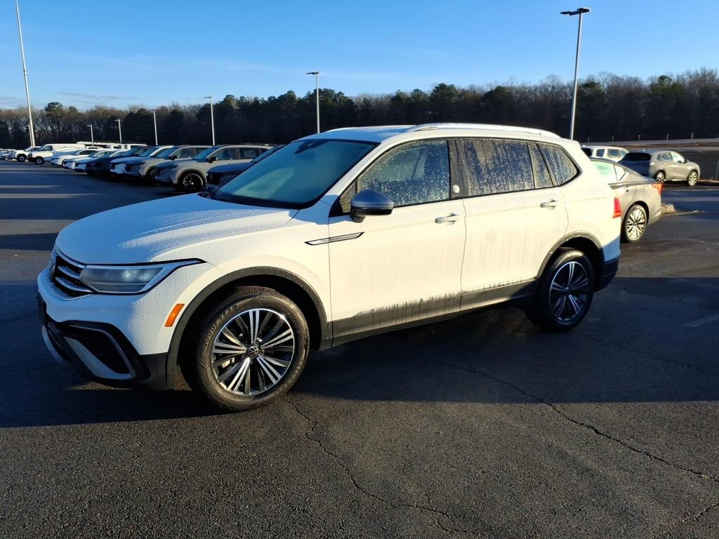 Used 2024 Volkswagen Tiguan Wolfsburg Edition AWD/4WD image 3