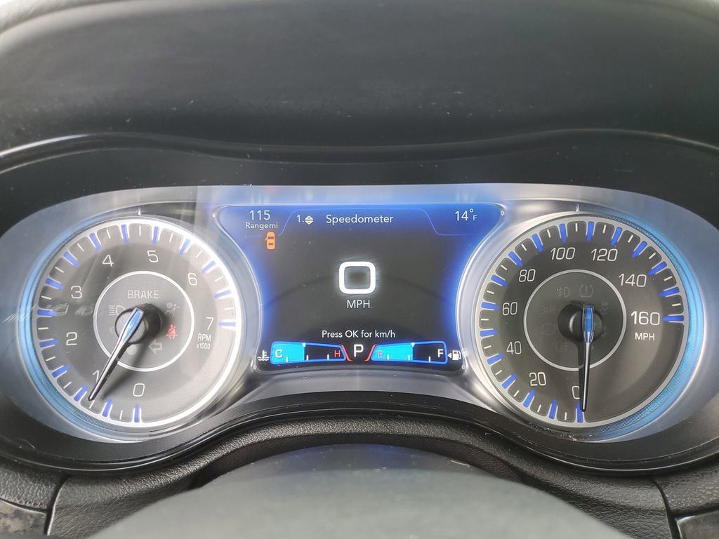 Used 2023 Chrysler 300 Touring L w/ Popular Equipment Group image 11