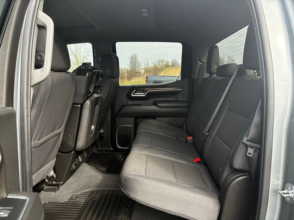 Used 2024 Chevrolet Silverado 1500 LT image 32