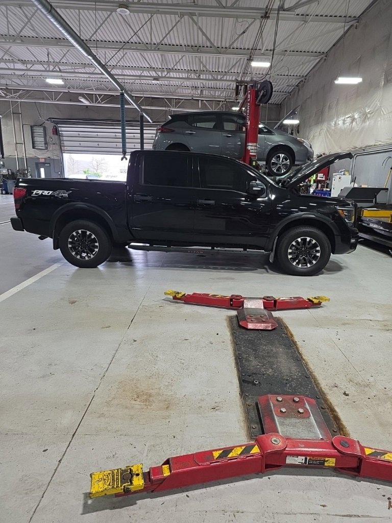 Used 2021 Nissan Titan PRO-4X w/ Pro-4x Convenience Package image 4