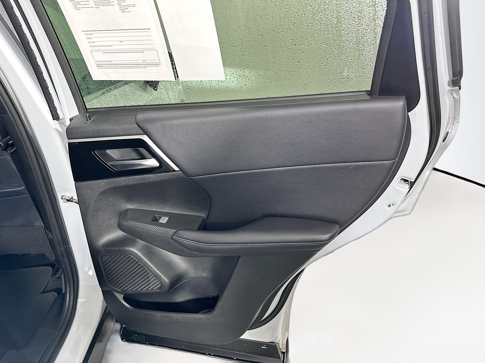 Used 2024 Mitsubishi Outlander SE image 31