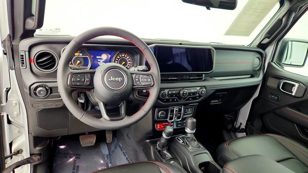 Used 2024 Jeep Wrangler Unlimited Rubicon w/ Convenience Group AWD/4WD image 12