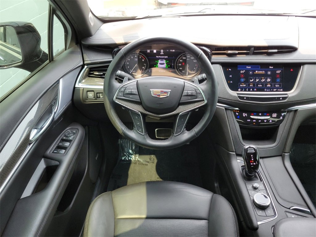 Certified 2022 Cadillac XT5 Sportv w/ LPO, ONYX Package image 12