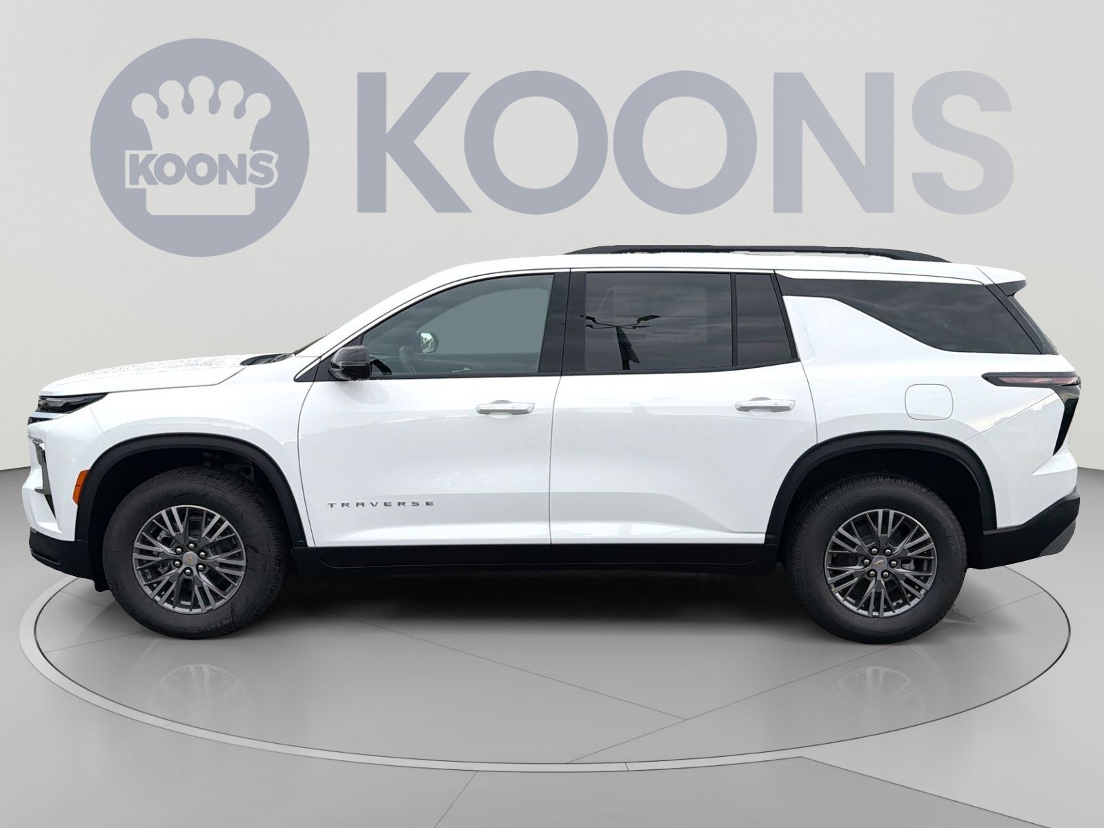 New 2027 Chevrolet Traverse LT w/ Driver Confidence Package FWD image 2