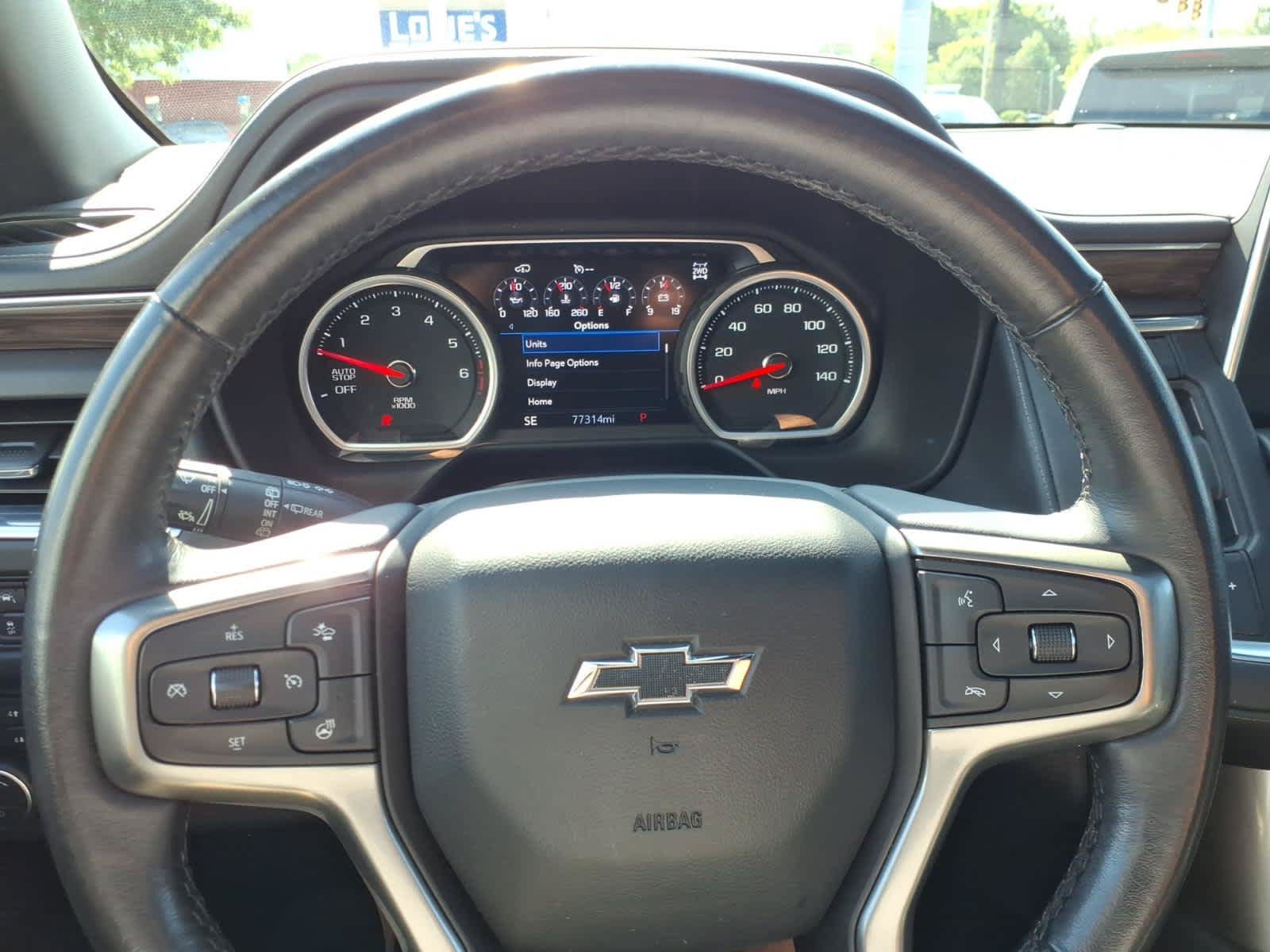 Used 2021 Chevrolet Tahoe Z71 w/ Luxury Package AWD/4WD image 22