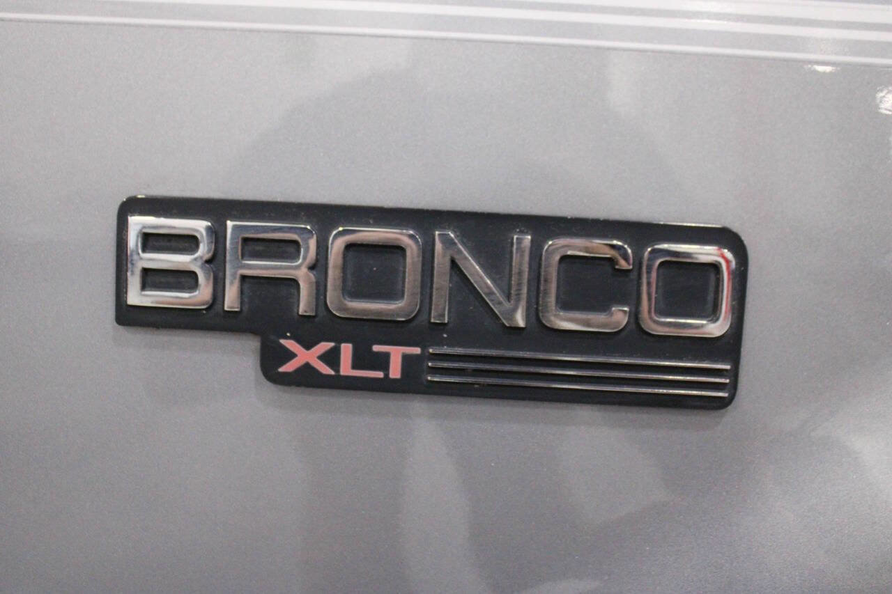 Used 1994 Ford Bronco XLT image 25