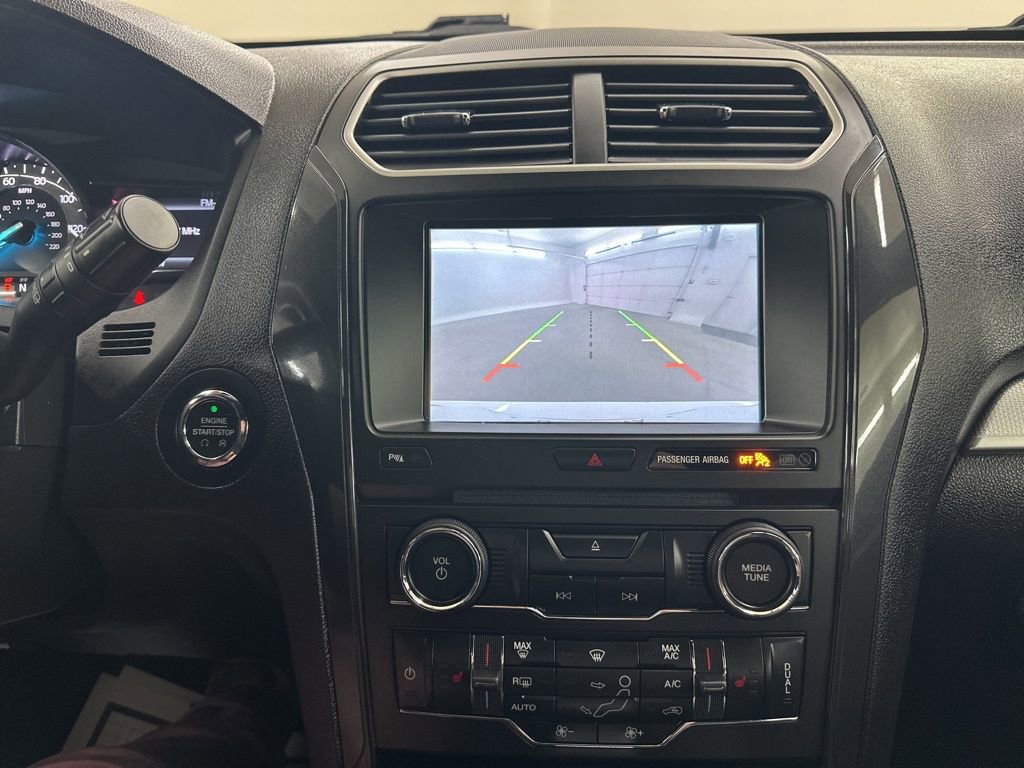 Used 2017 Ford Explorer XLT w/ Equipment Group 202A image 42