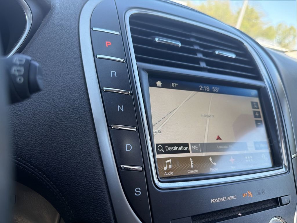 Used 2017 Lincoln MKX Reserve w/ Lincoln MKX Climate Package image 26