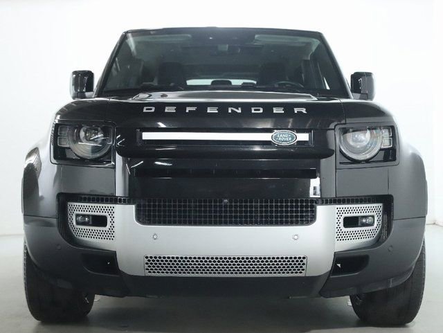 Certified 2023 Land Rover Defender 130 SE AWD/4WD image 4