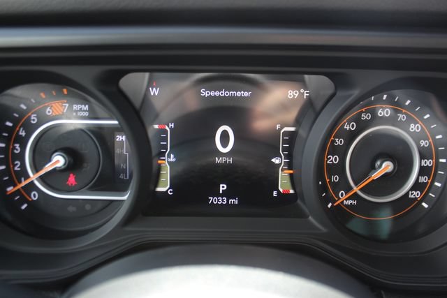 Used 2024 Jeep Wrangler Unlimited Sport AWD/4WD image 15
