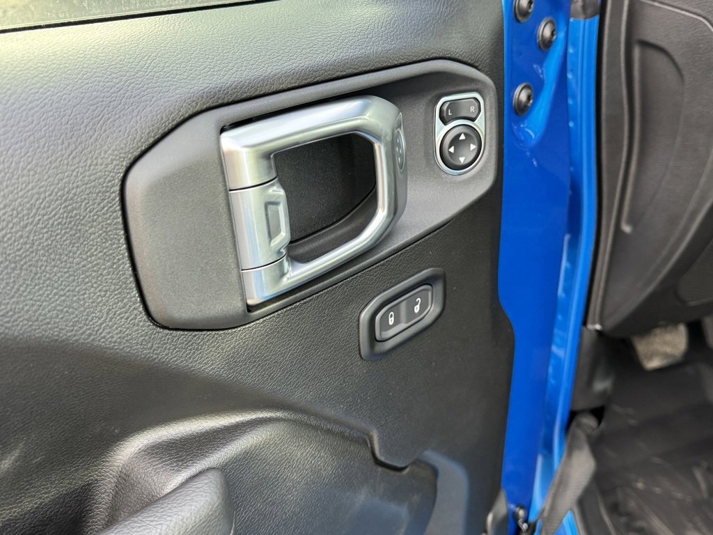 New 2025 Jeep Gladiator Sport image 16