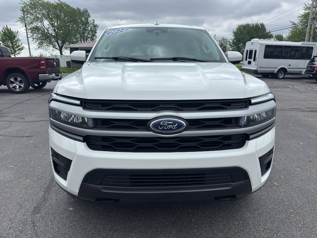 Used 2024 Ford Expedition Max XLT AWD/4WD image 3