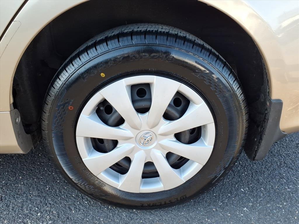 Used 2010 Toyota Corolla LE image 14