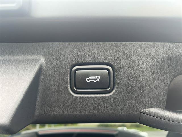 Used 2024 Hyundai Tucson Limited AWD/4WD image 19