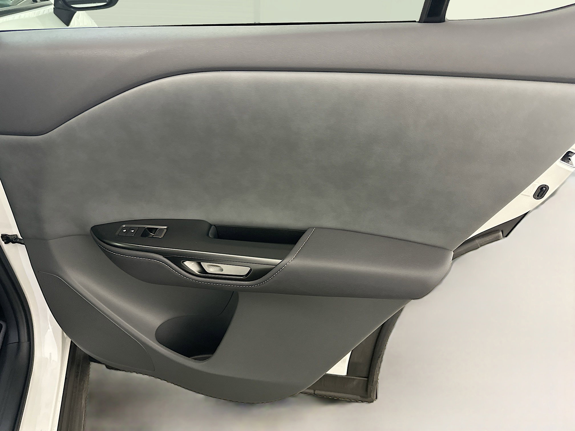 Used 2023 Lexus RZ 450e Premium w/ Technology Package image 33