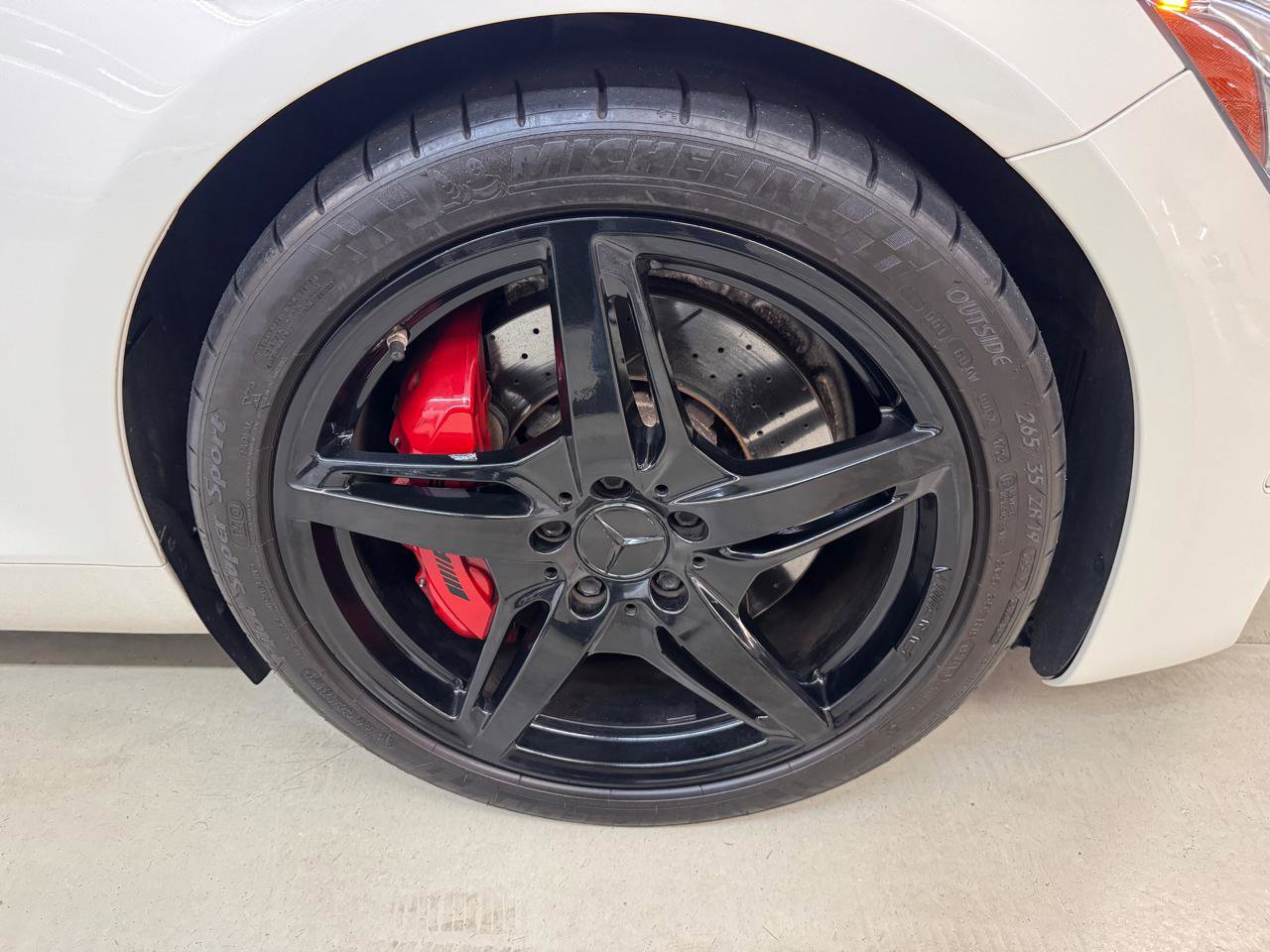 Used 2018 Mercedes-Benz AMG GT Roadster w/ Lane Tracking Package image 33