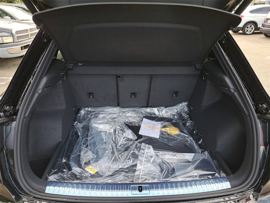 New 2025 Audi Q3 2.0T Premium image 31