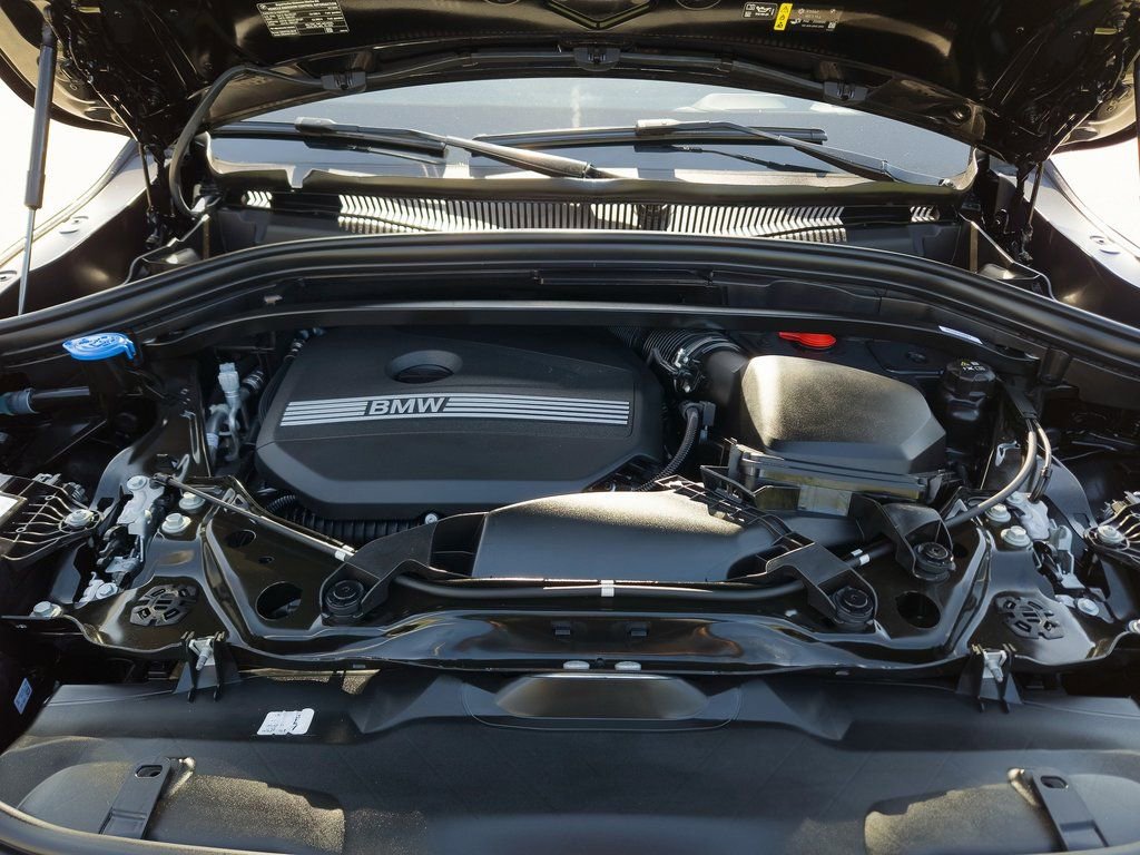 Used 2025 BMW X2 xDrive28i w/ Technology Package image 22