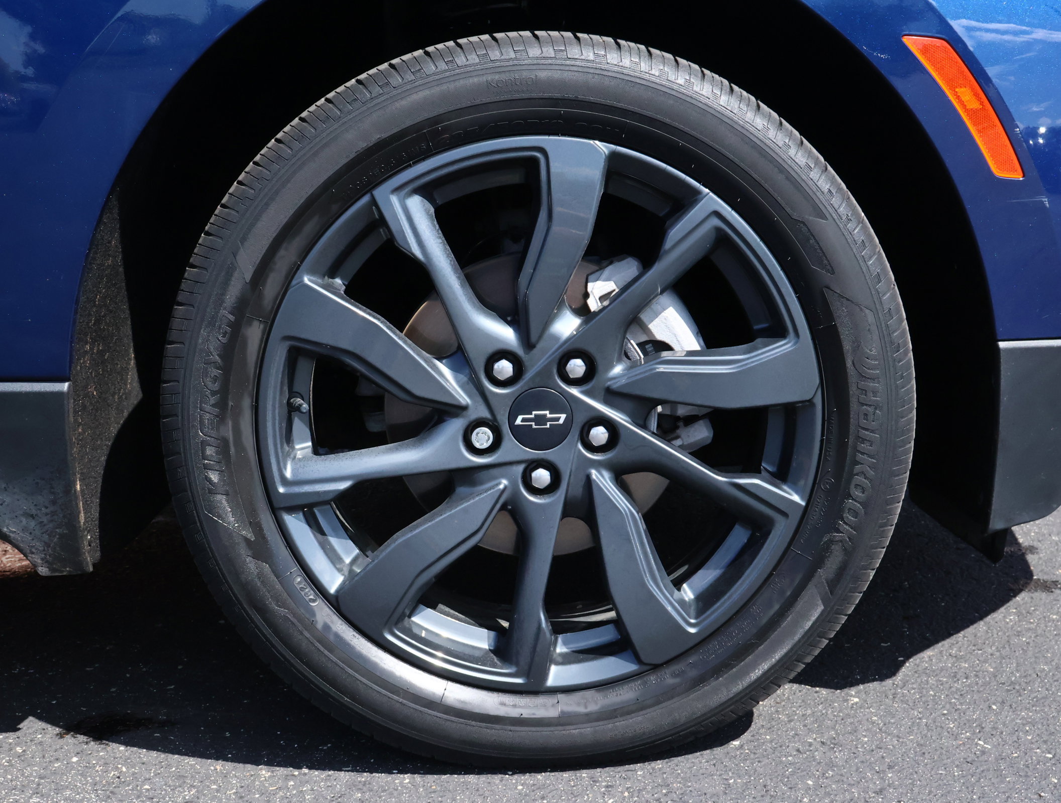 Used 2022 Chevrolet Equinox RS w/ Infotainment Package image 24