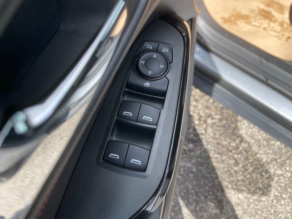 Used 2024 Chevrolet Trax RS w/ Sunroof Package FWD image 10