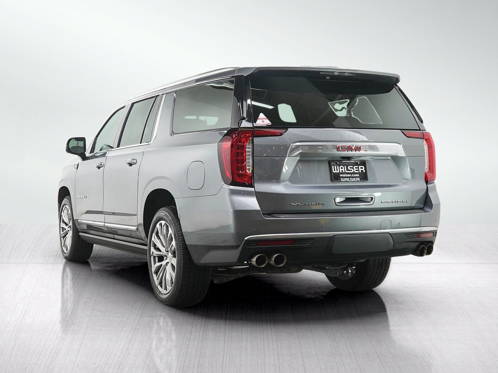 Used 2022 GMC Yukon XL Denali AWD/4WD image 3