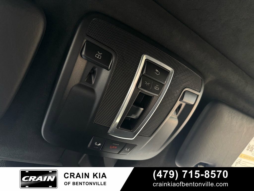 Used 2017 Mercedes-Benz G 550 Squared image 18