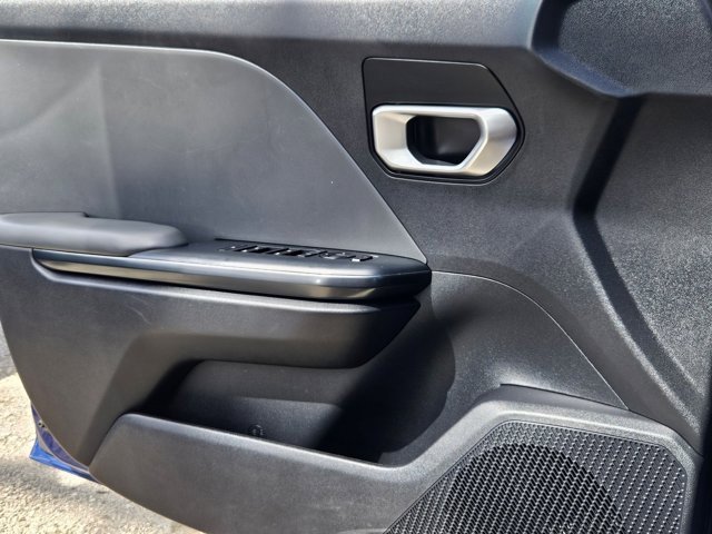 Used 2025 Kia K4 LXS image 11