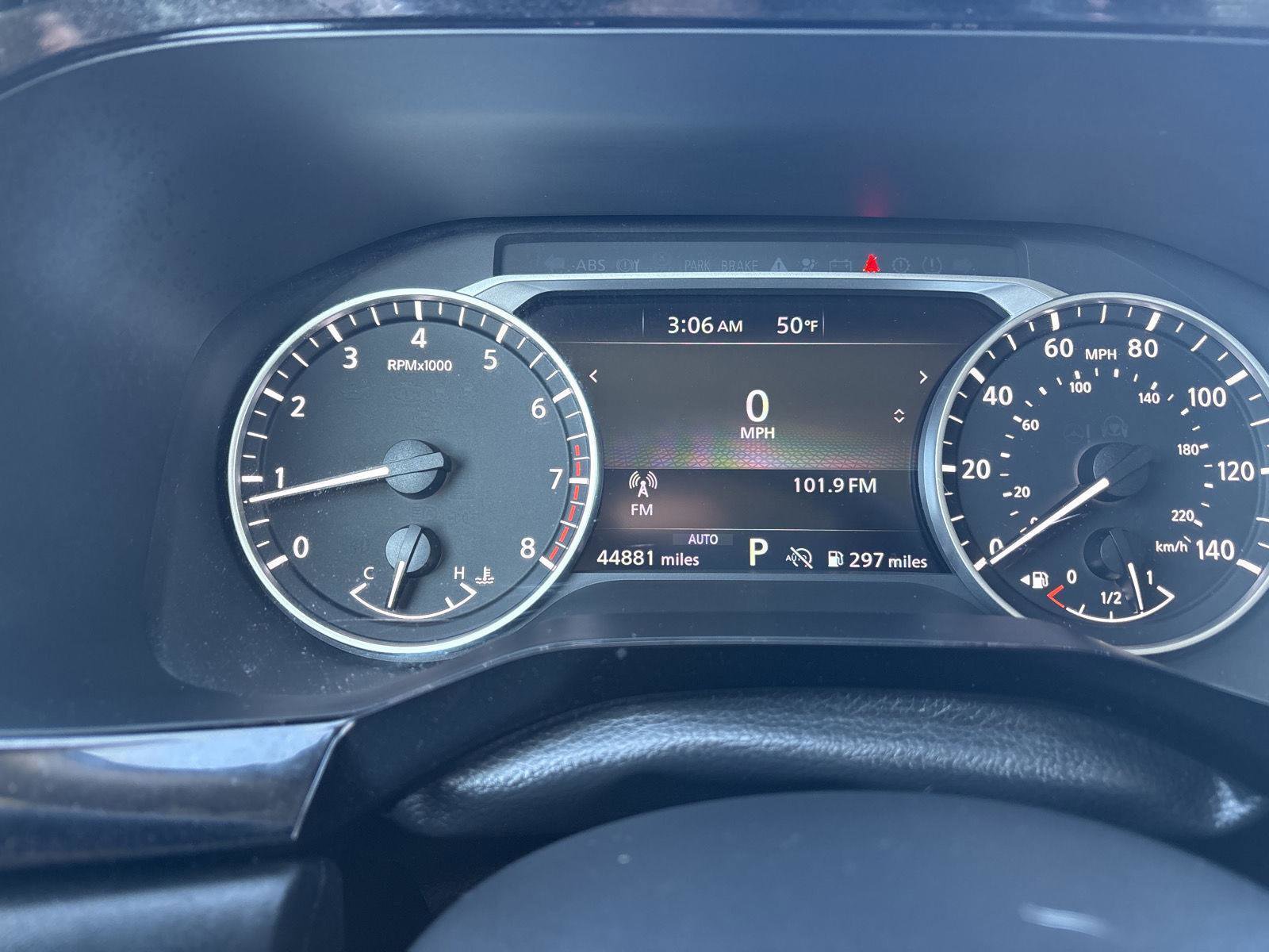 Used 2025 Nissan Pathfinder SV image 40