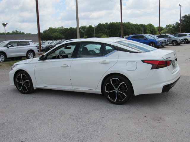 Used 2024 Nissan Altima 2.5 SR FWD image 6