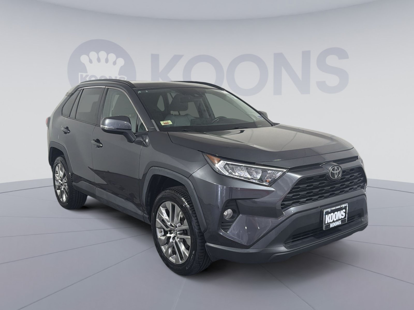 Used 2019 Toyota RAV4 XLE Premium w/ Cold Weather Package AWD/4WD image 10