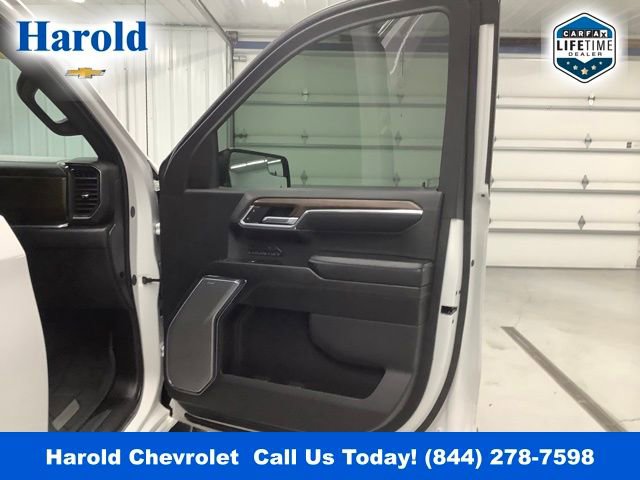 Used 2024 Chevrolet Silverado 1500 High Country w/ High Country Premium Package image 10