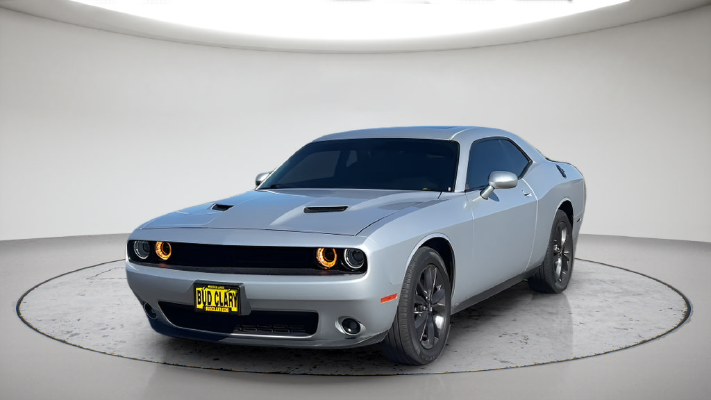 Used 2020 Dodge Challenger SXT w/ Driver Convenience Group AWD/4WD image 9