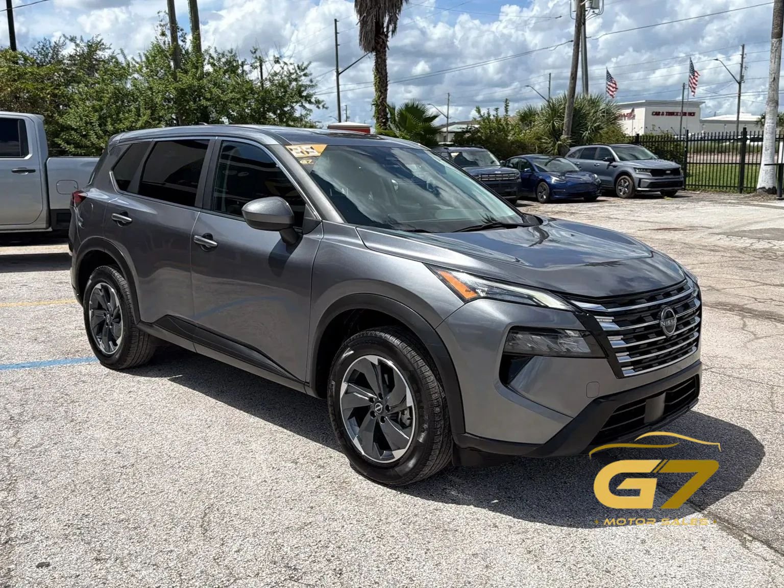 Used 2025 Nissan Rogue SV FWD image 10