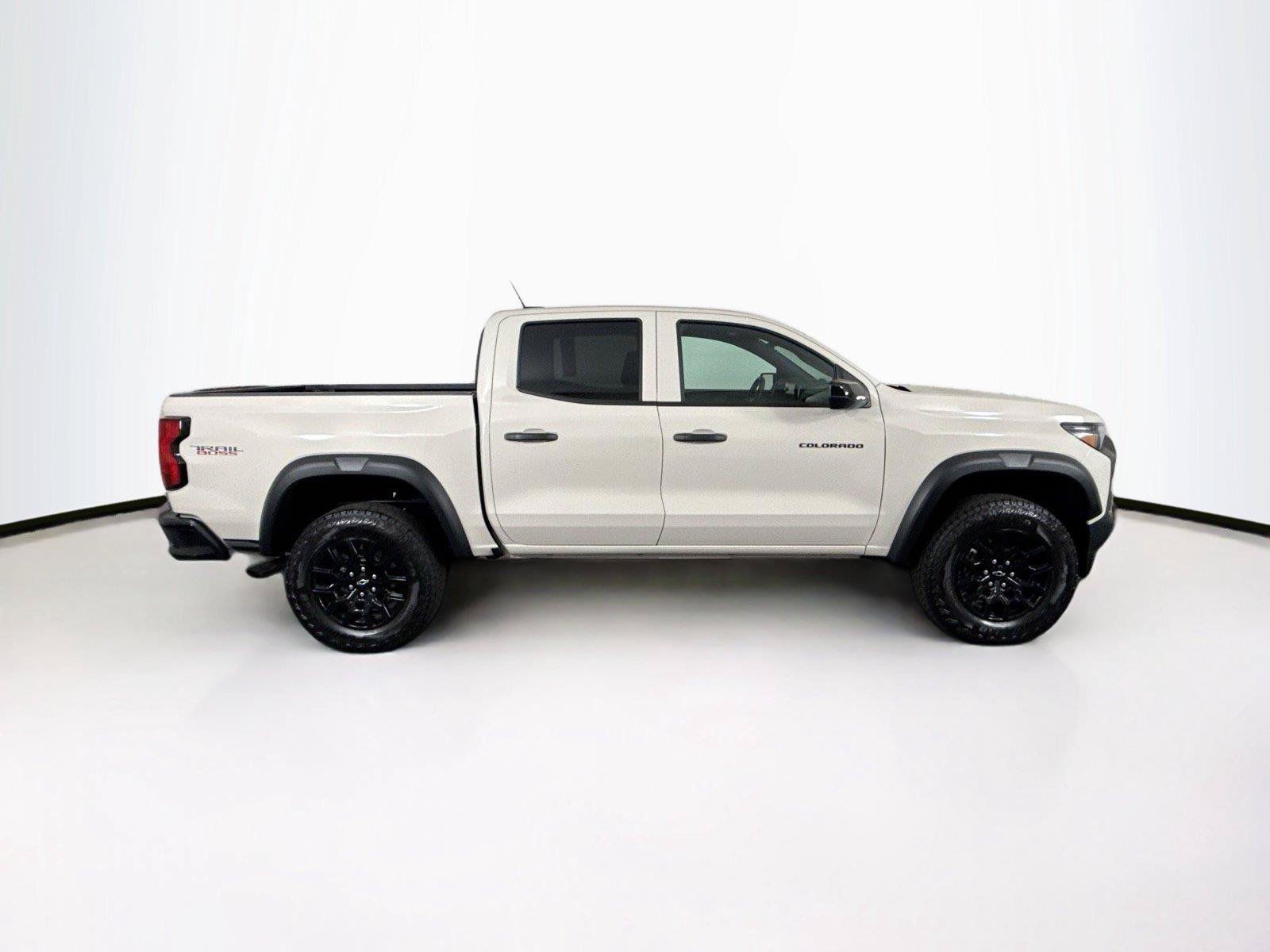 Used 2026 Chevrolet Colorado Trail Boss AWD/4WD image 10