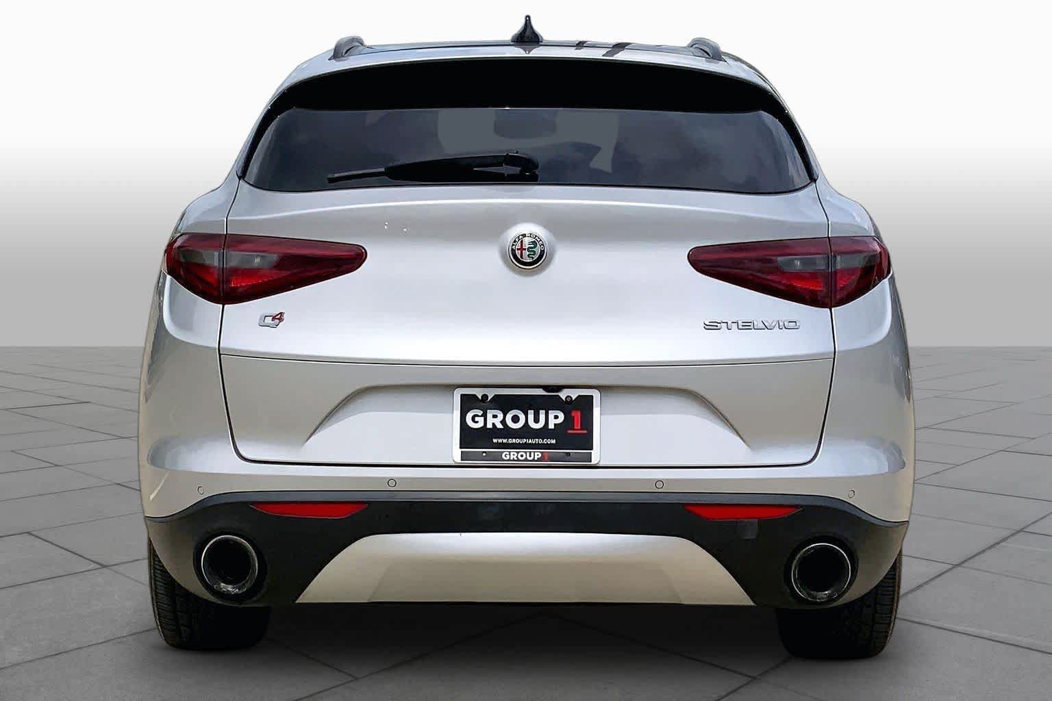 Used 2018 Alfa Romeo Stelvio Ti Sport AWD/4WD image 5