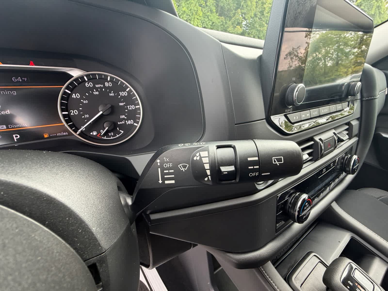 Used 2024 Nissan Pathfinder S AWD/4WD image 30